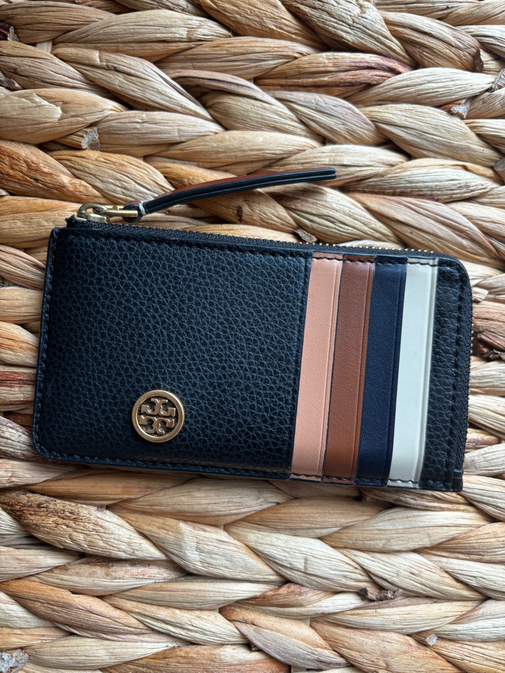 Tory Burch Robinson Pebbled Zip-Top Card Case, Black, Tan, White Colorblock - Picture 2 of 7